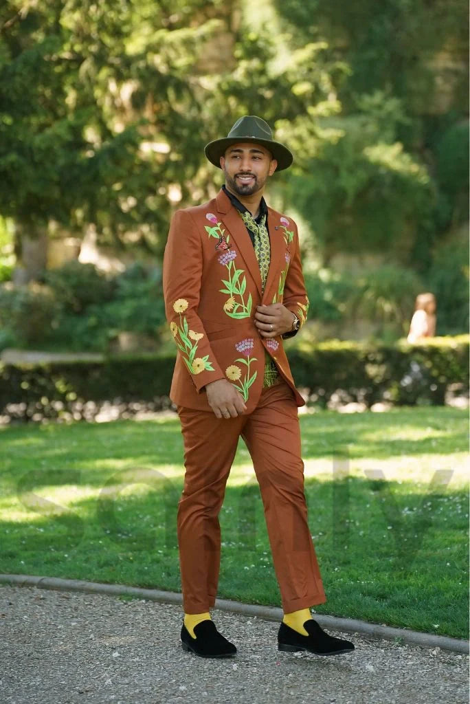 Men Floral & Butterflies Designer Embroidery Suit Stylish Rust Two Piece Suit Country Western Suit Groom Suit Wedding Cocktail Party Attire